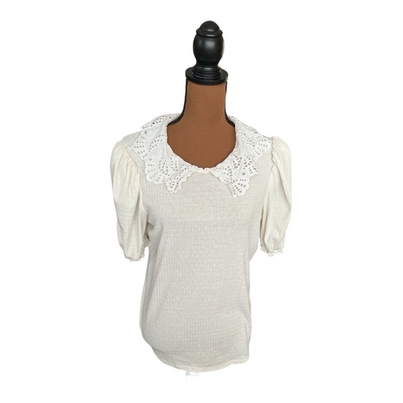 status by chenault Tops - Status by Chenault Size Medium White Collared Blouse  #B57